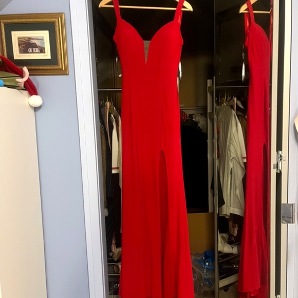 Red Prom Dress Size 8 - Picture 8 of 9
